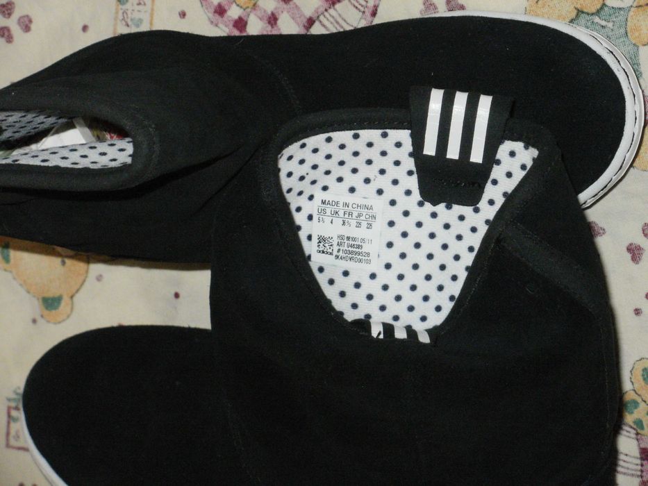 ADIDAS детски оригинални боти 36
