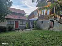 Casa demolabila + 5000 mp teren