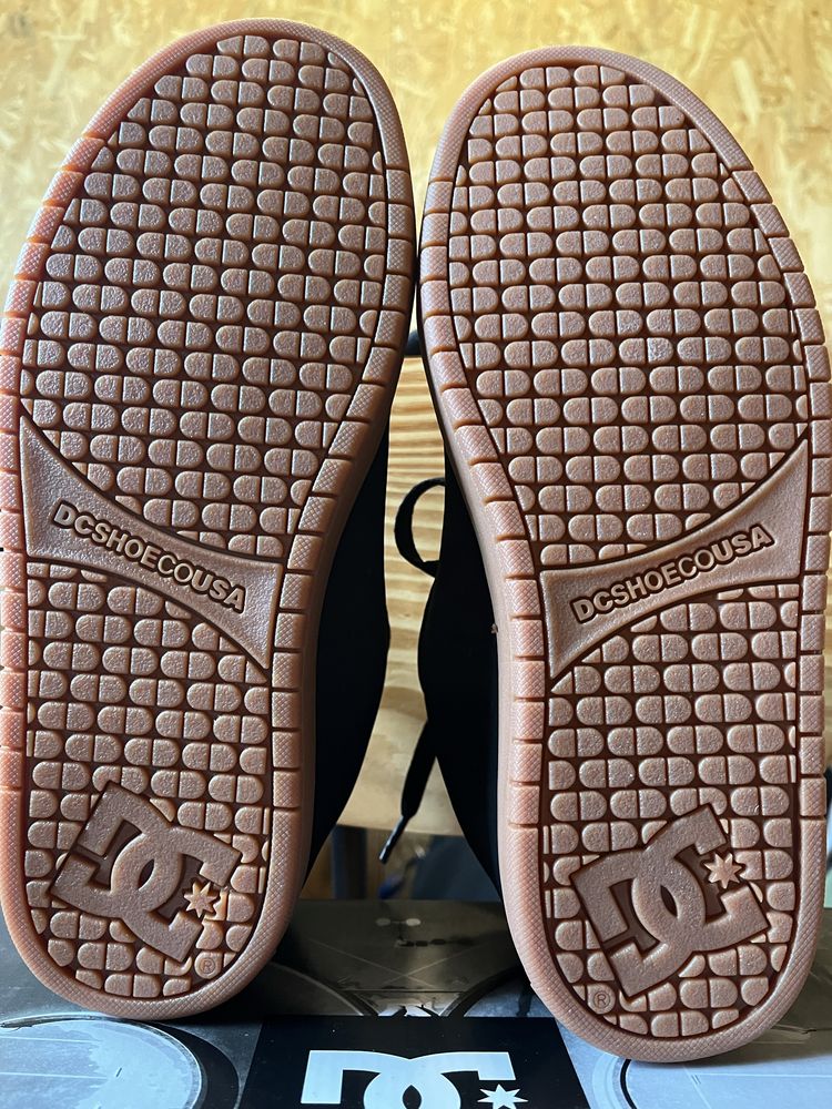 DC Shoes ( 42 номер ) COURT GRAFFIK BLACK