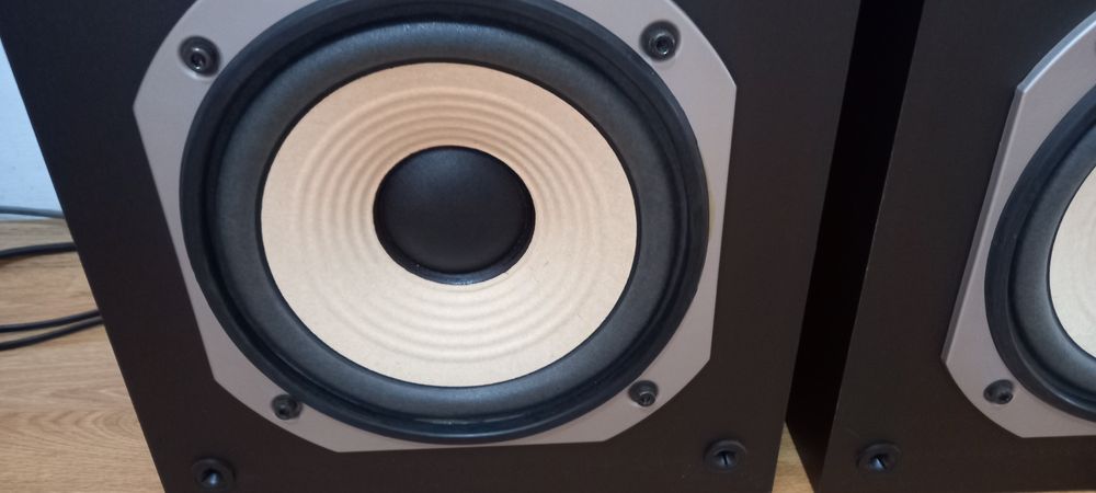 Boxe Beston pe 8 ohmi