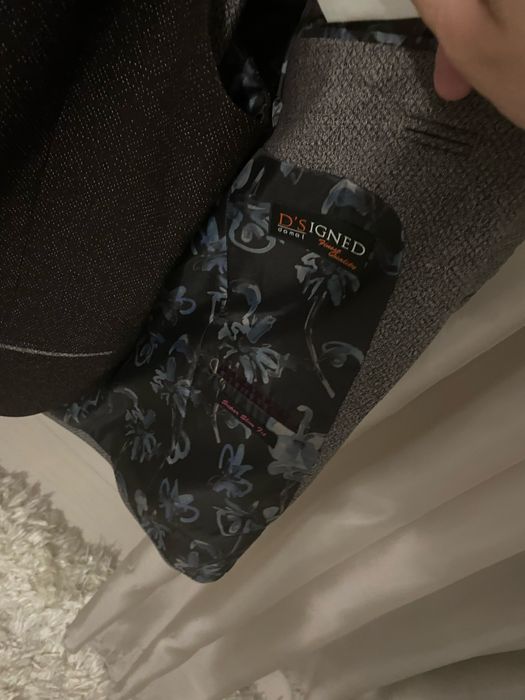 Costum D’S Damat Twn purtat de două ori