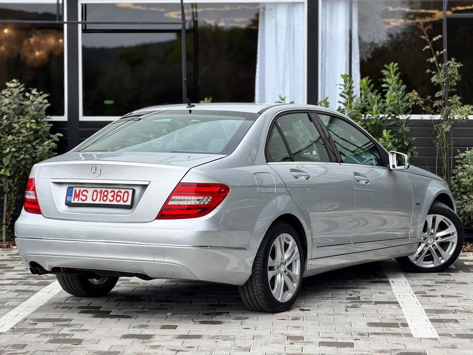 Mercedes Benz C180 ~Avantgarde~Automat~Navi~Carlig