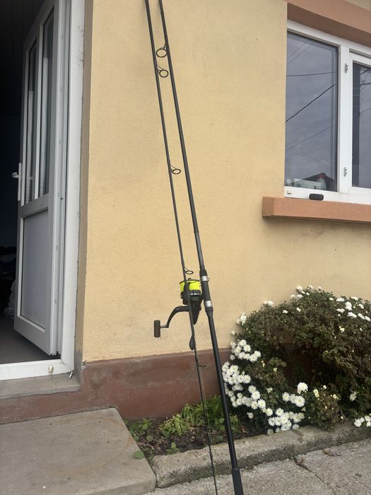 2 lansete okuma avenger 3.90+mulineta daiwa+ husa