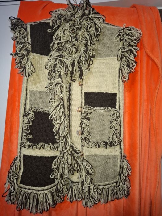 Cardigan din lana naturala