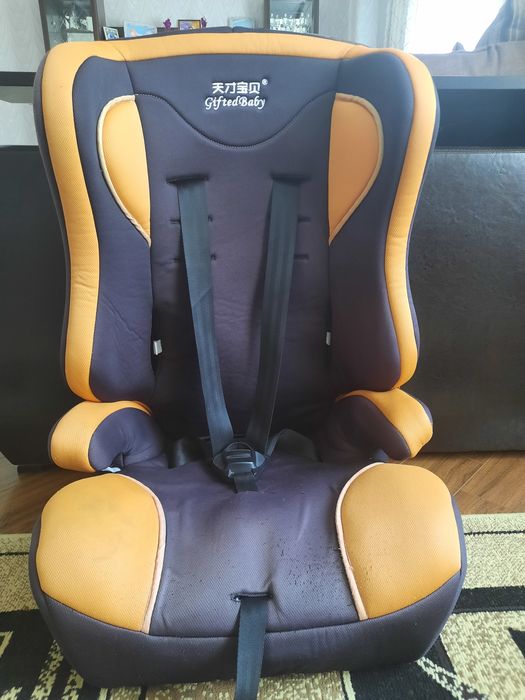 Детское автомобильное кресло