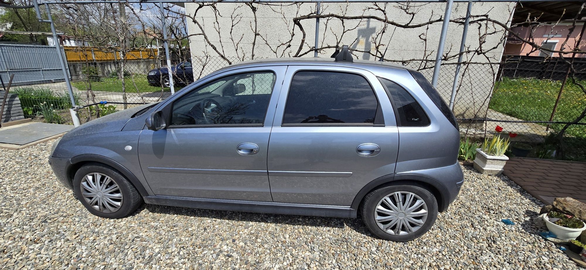 Vand corsa c , an 2005, 1 2 benzina + gpl