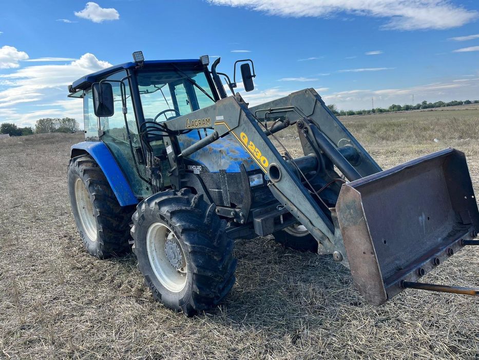 Vând Tractor New Holand TL 100