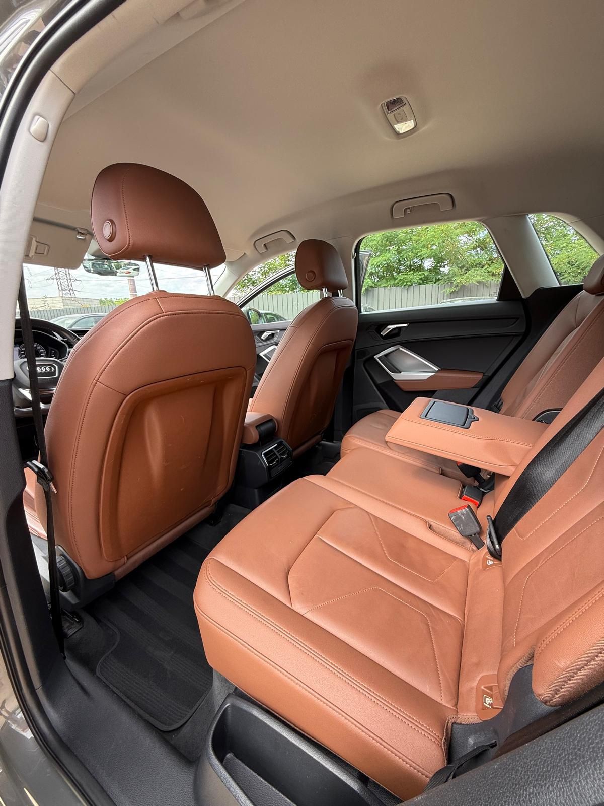 Audi Q3  2.0Tdi, 150 Cp an 2019