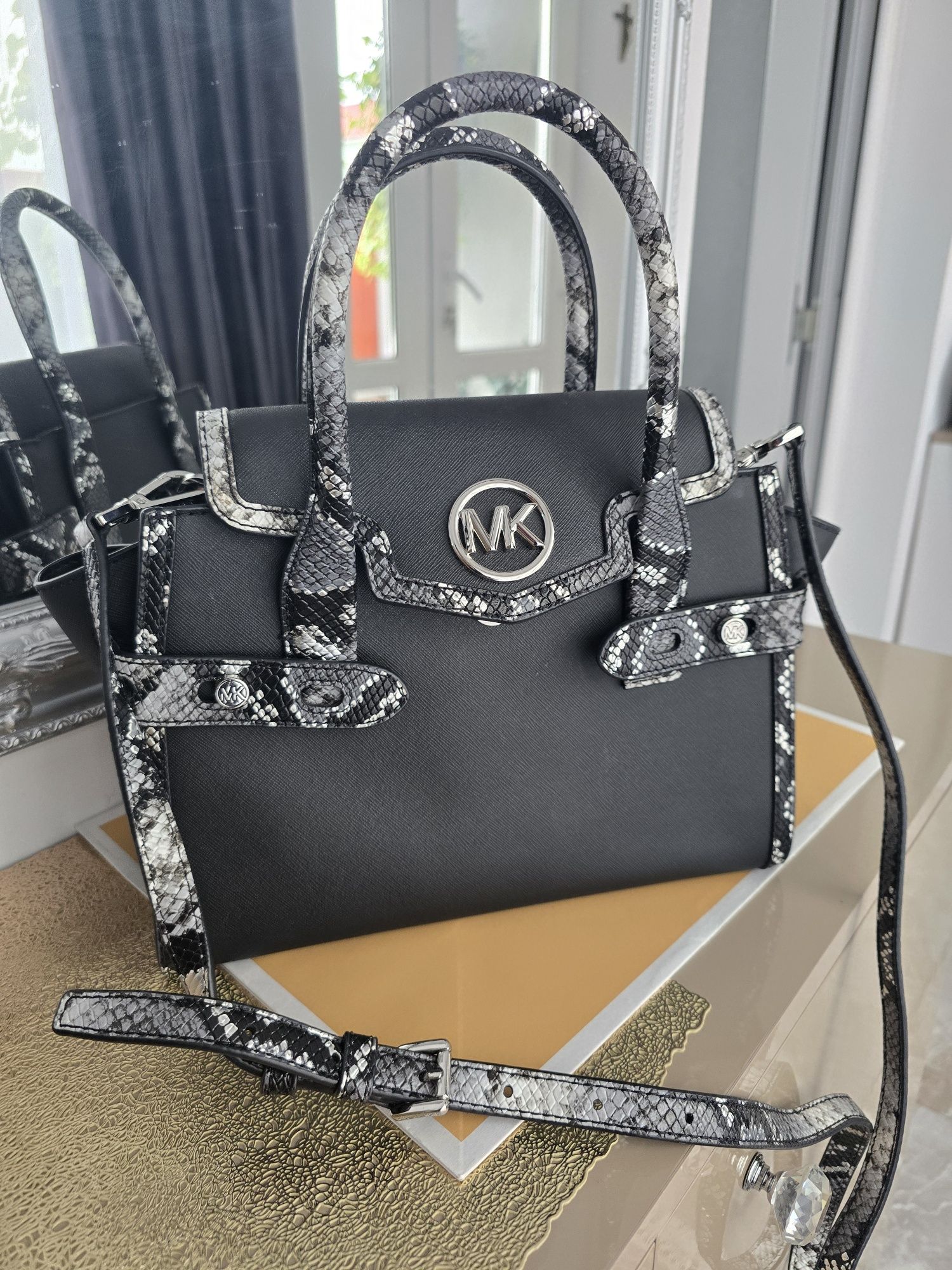 Michael Kors Carmen