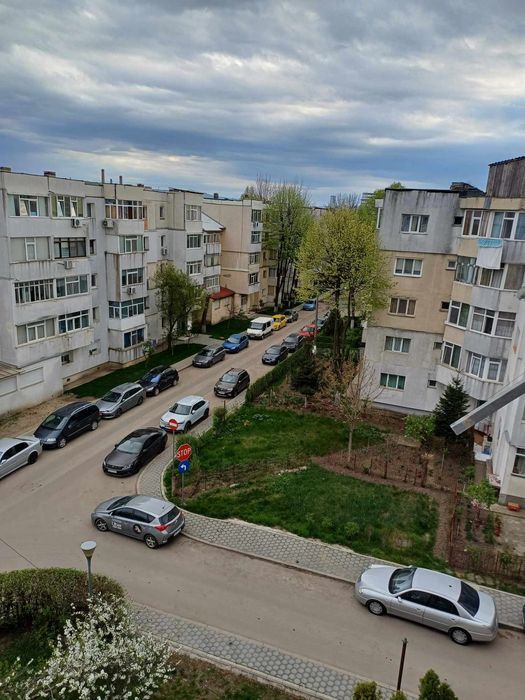 Vând apartament 3 camere Cug