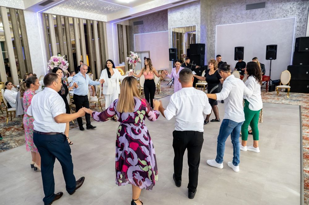 Dj Ploiesti - Nunta, Botez, Corporate - Foto-Video - Petrecere firma