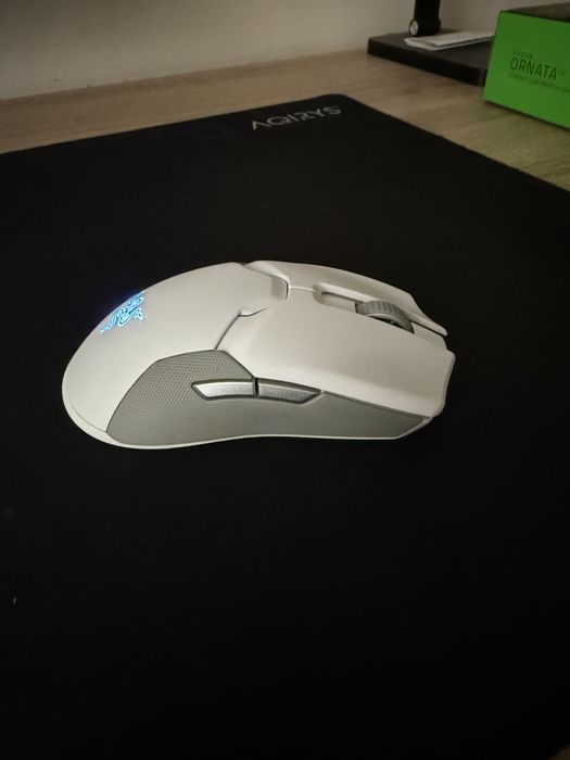 Mouse Razer viper ultimate mercury edition + dock de incarcare