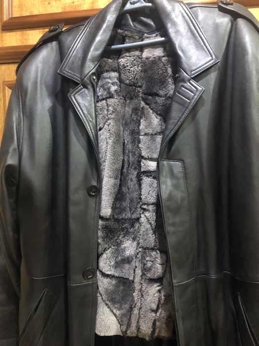 Продаю мужской кожаный плащ в хорошем состоянии