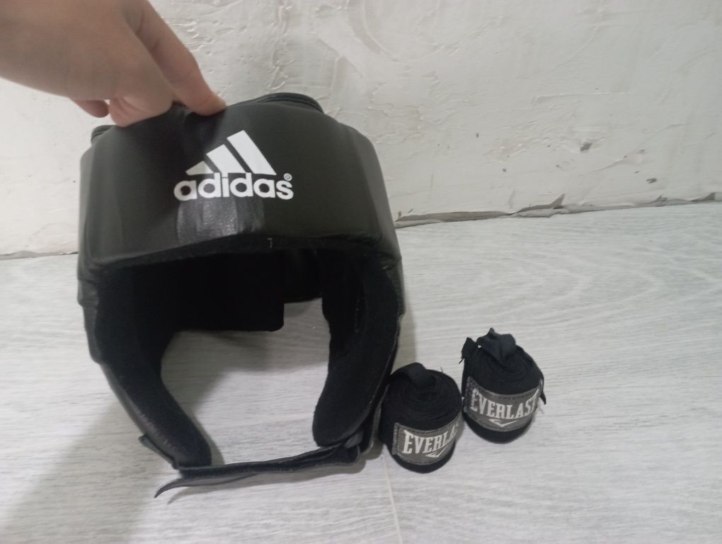 Шлем боксерский Адидас
