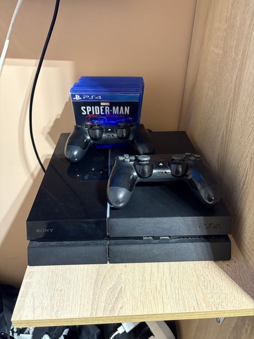 Playstation 4 PS slim 1 TB SSD hard