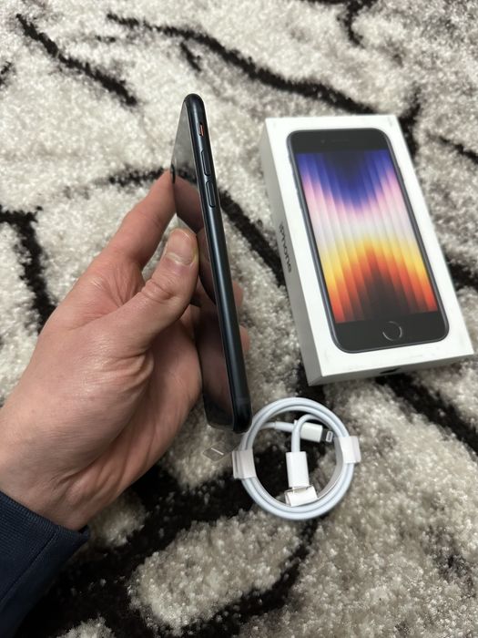 iPhone SE3 NOU desigilat doar activat 100%baterie