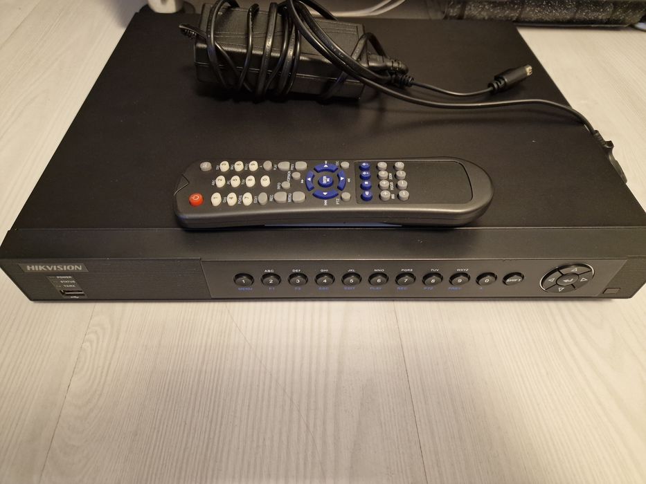 DVR 16 canale TurboHD 3Mp HDD 1 Tera DS-7216HUHI-F2/N