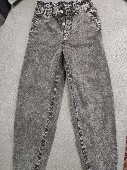 Различни модели дънки