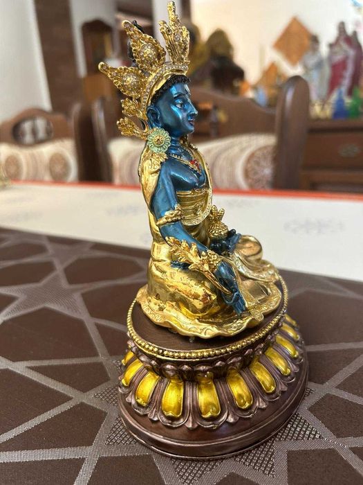 Statuetă cu Buddha al Medicinei+oglindă cu mantre/din metal/20cm.