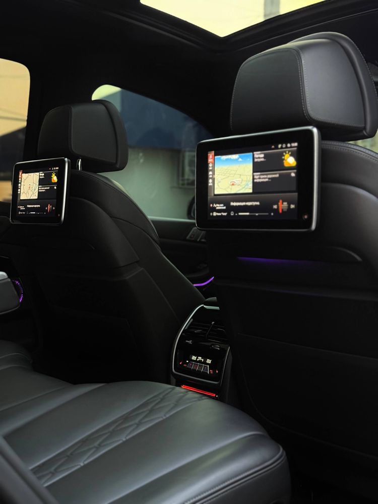 BMW X7 M50i (Restyling)