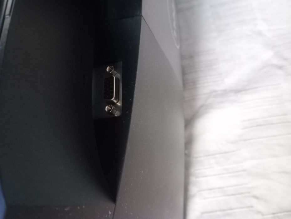 Монитор DELL E2016 HV