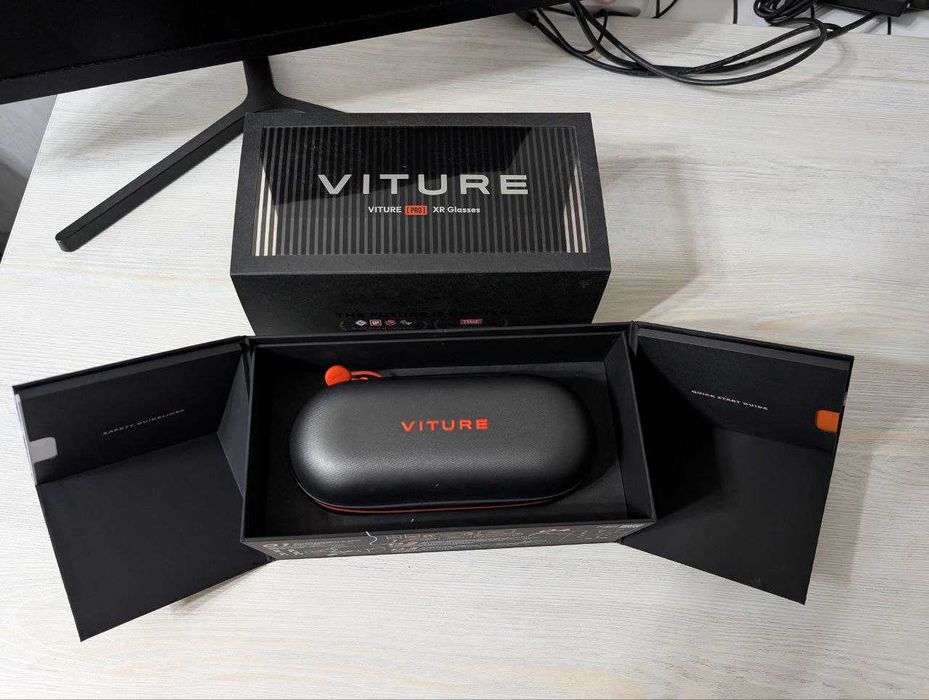 Viture Pro XR. 120-дюймовый OLED экран. Максимальный комплект.