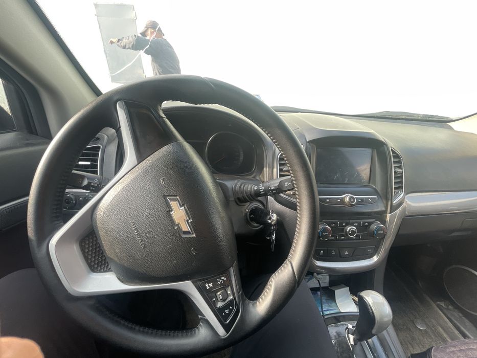 Captiva 4 mordasi salon qismlari sotiladi faqat obmenga