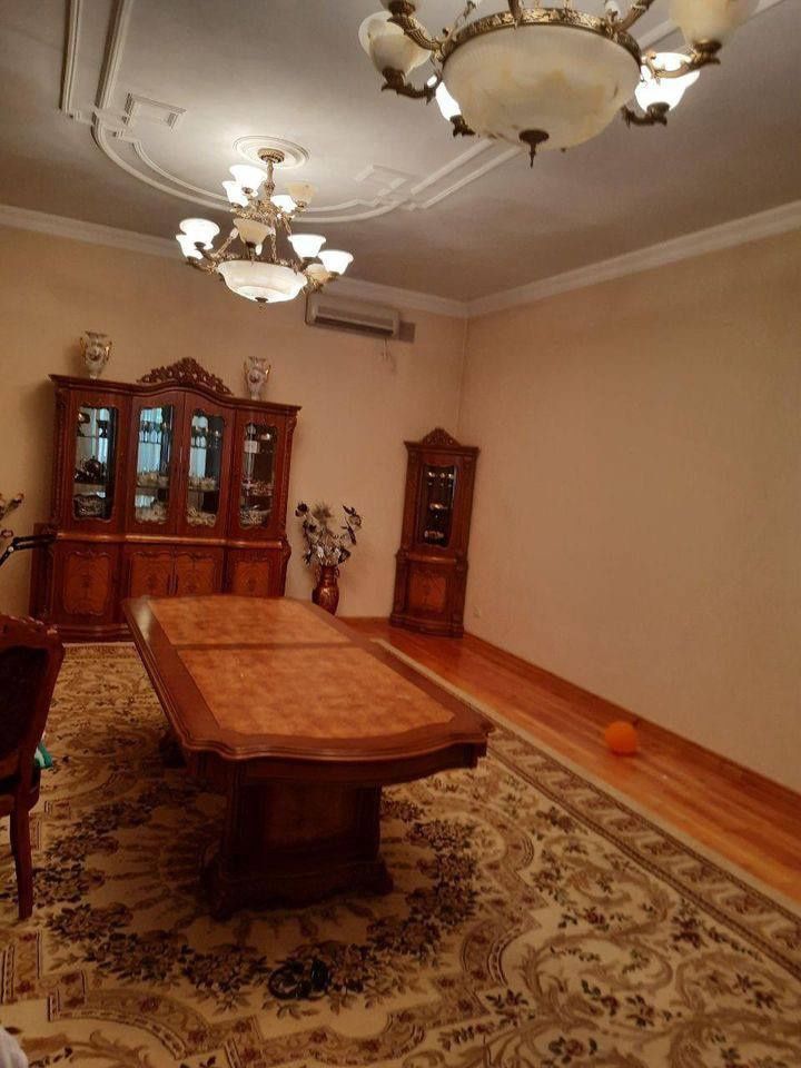 Продаётся дом в центре Ташкента ББИ
