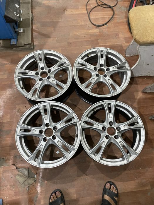 диск R16 тайота авенсис 4 комплекта