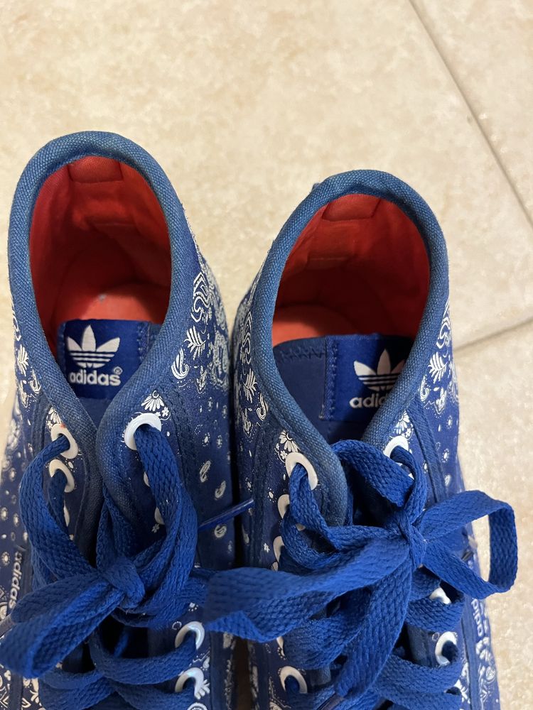 Дамски кецове Adidas