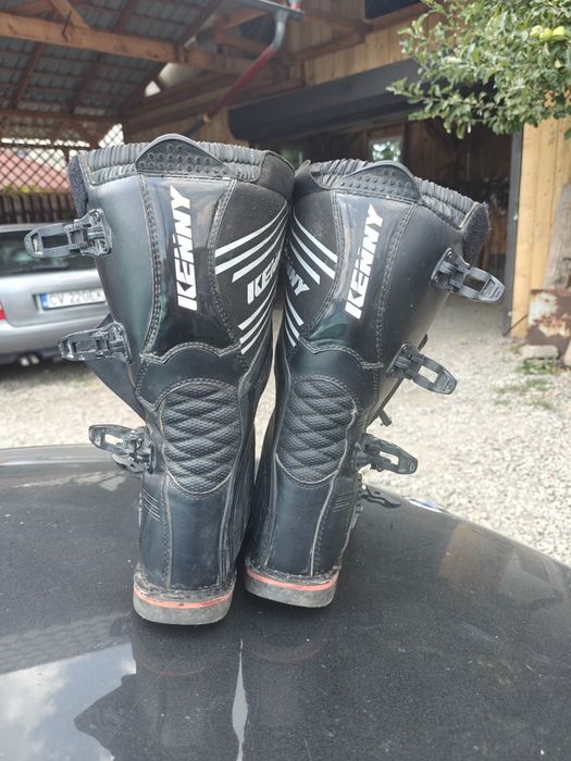 Echipament enduro