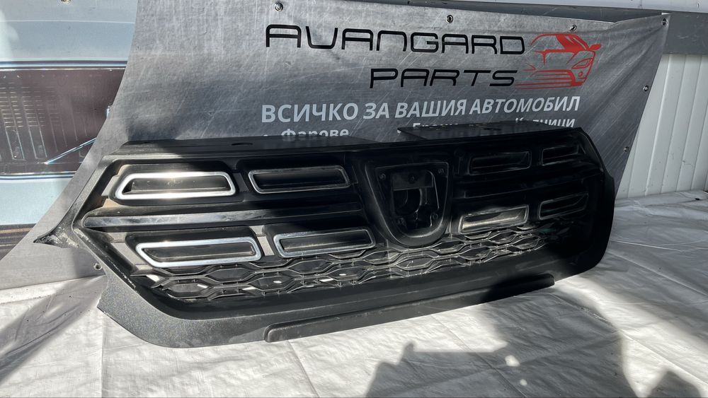 2 броя предна решетка Dacia Dokker/Lodgy 2012-