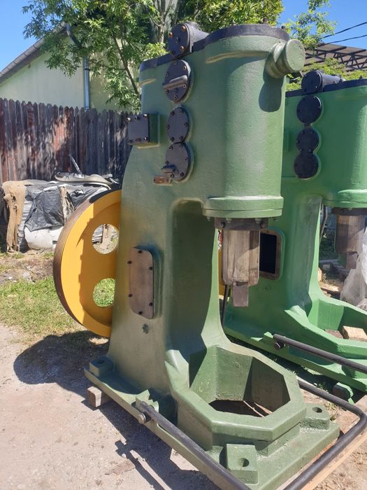 Vand ciocan pneumatic de forja CFA 80