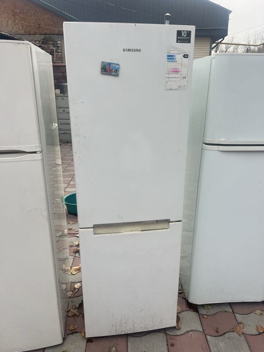 Продам Холодильник самсунг