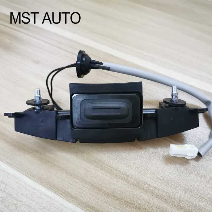 бутон за отваряне на багажник за Nissan Micra K12 НИСАН МИКРА 3