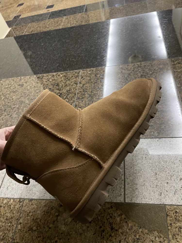 UGG Australia Cizme