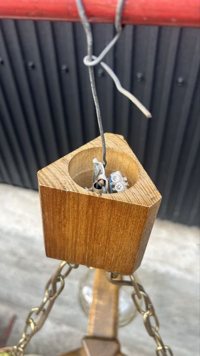 Lustră din Lemn de nuc