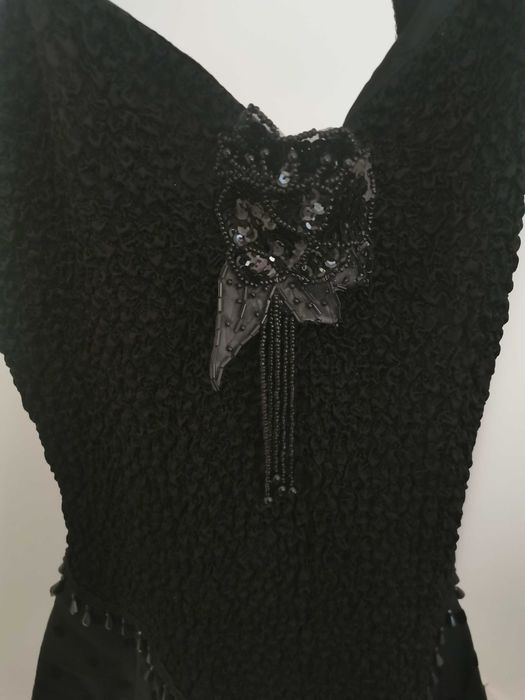 Вечерна рокля стил 90-те години