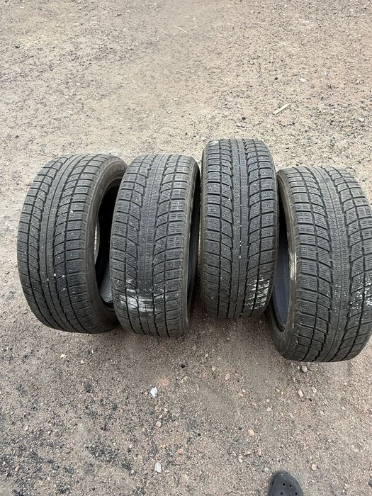 Продается зимные шины липучка