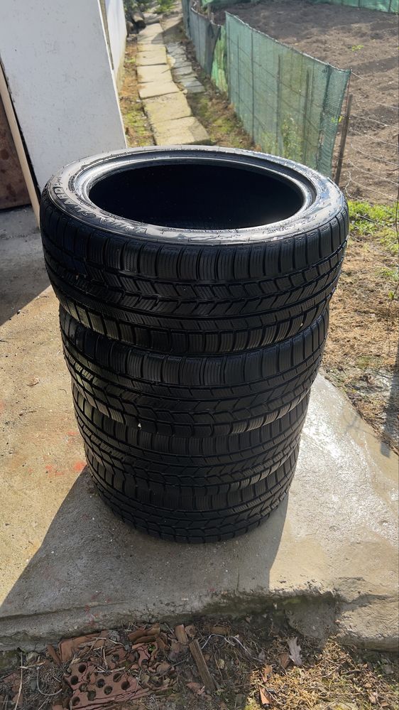 Зимни гуми Roadstone 225/45/17