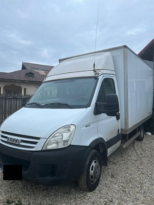 Transport marfa-mobilier