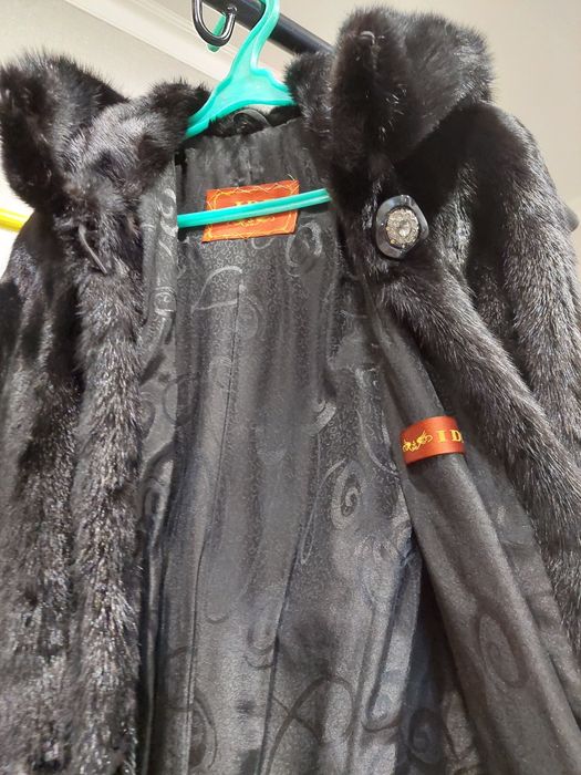 Продам норковую шубу