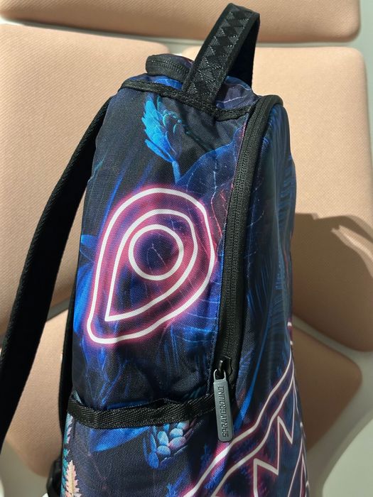 Ghiozdan Sprayground nou