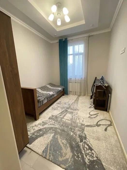 Продается уютная 4-комнатная квартира в новом кирпичном доме, 96м²