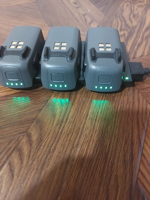 Дрон Dji Spark с дистанционно.