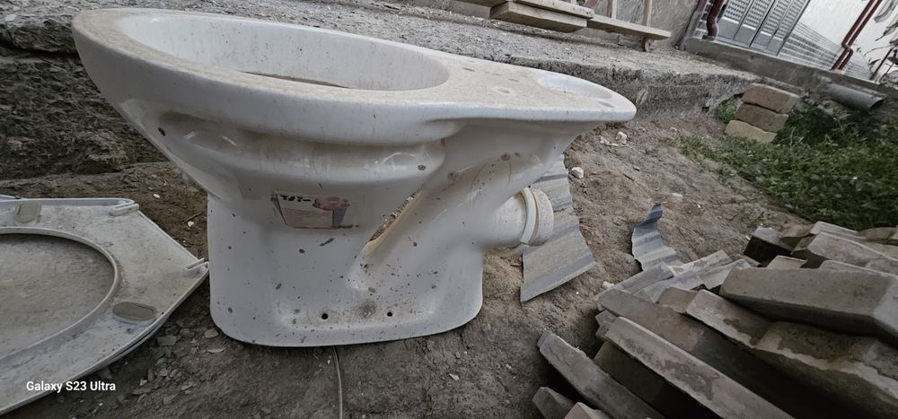 Унитаз.   Tualet