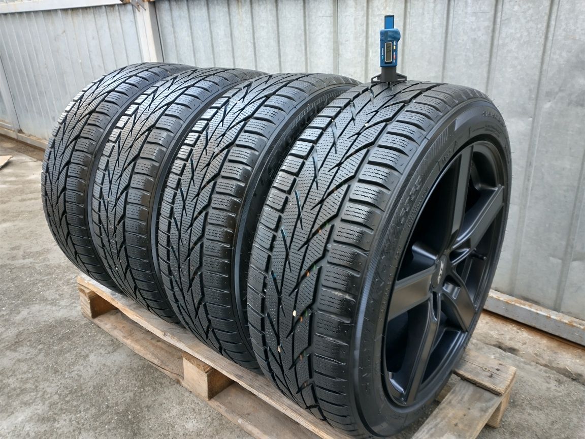 Cauciucuri Anvelope de iarnă 215 50 R18 M+S Toyo Japan 7 mm