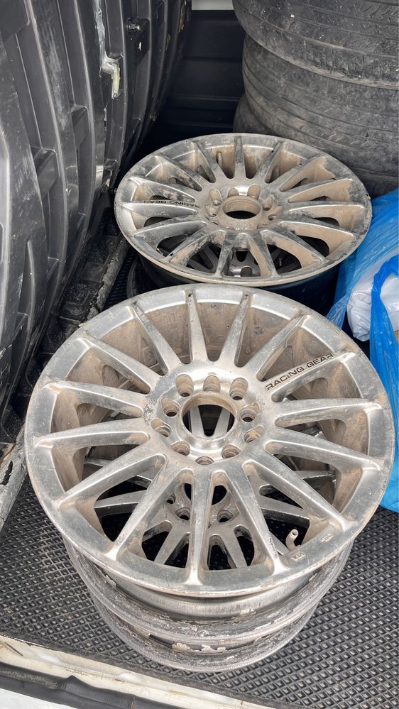 Срочно продам титинку R15