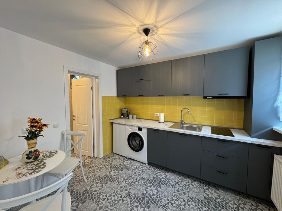 Garsonera de inchiriat in regim hotelier in centru Brasovului .