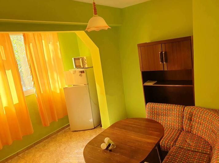 Дава се под наем Едностаен апартамент в Бургас, Изгрев - 42 кв.м за 255 € - Снимка #3